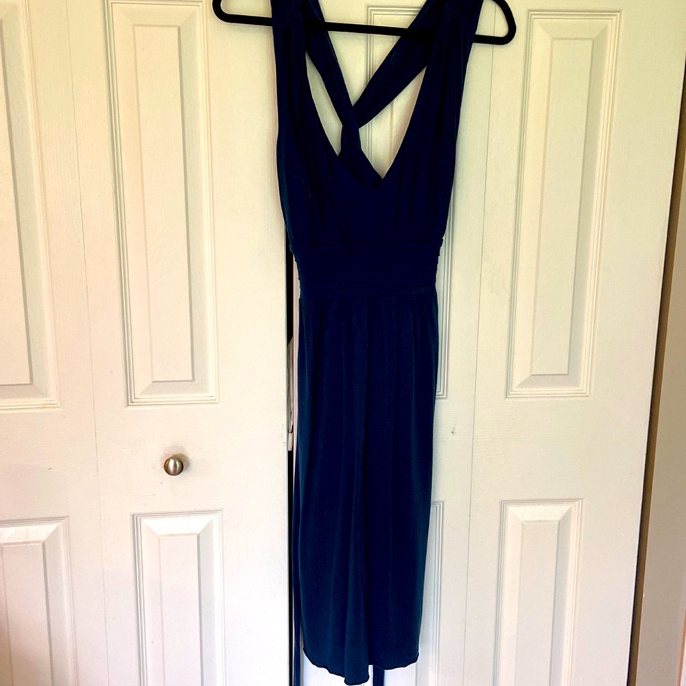 Beautiful dress from Club Monaco, skirt part is lined, so has some weight to it